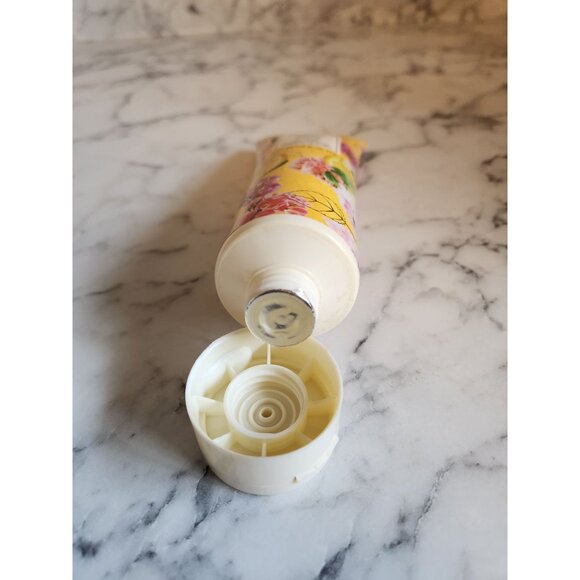 Orchard & Vine Lemon Verbena Hand & Body Lotion 6 Fl Oz Sealed Tube - Picture 5 of 6